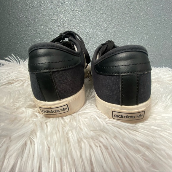 Adidas Low Top Shoes - Picture 5 of 8